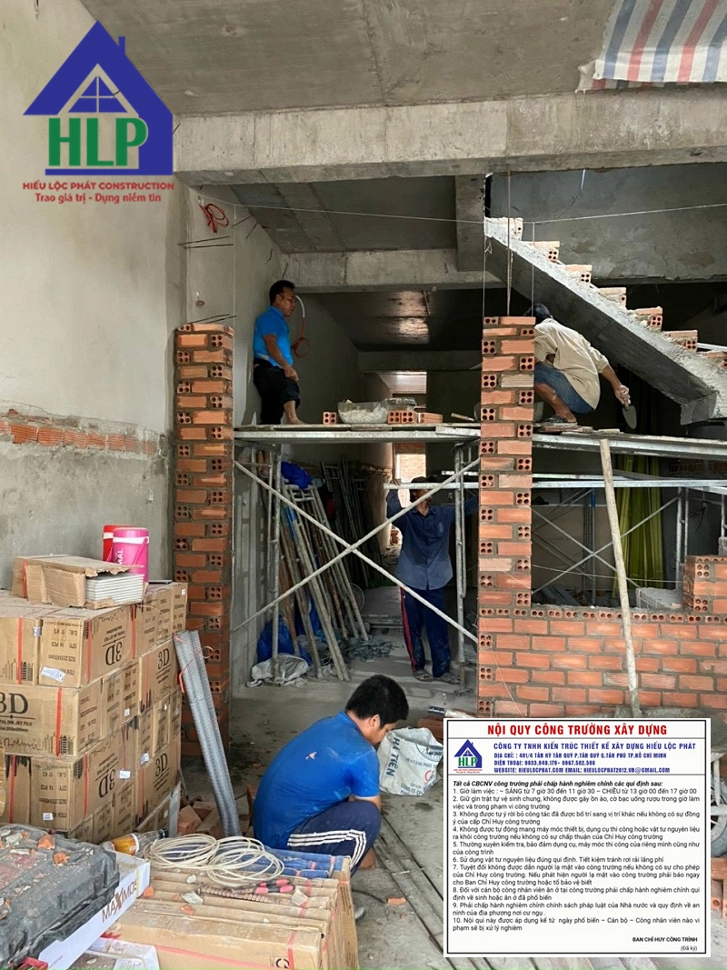 Xây nhà trọn gói giá rẻ Hiếu Lộc Phát Construction sẽ đến tận nơi tiến hành khảo sát công trình xây dựng.